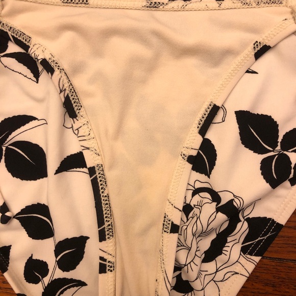 Robin Piccone 2 piece bikini - Picture 7 of 7